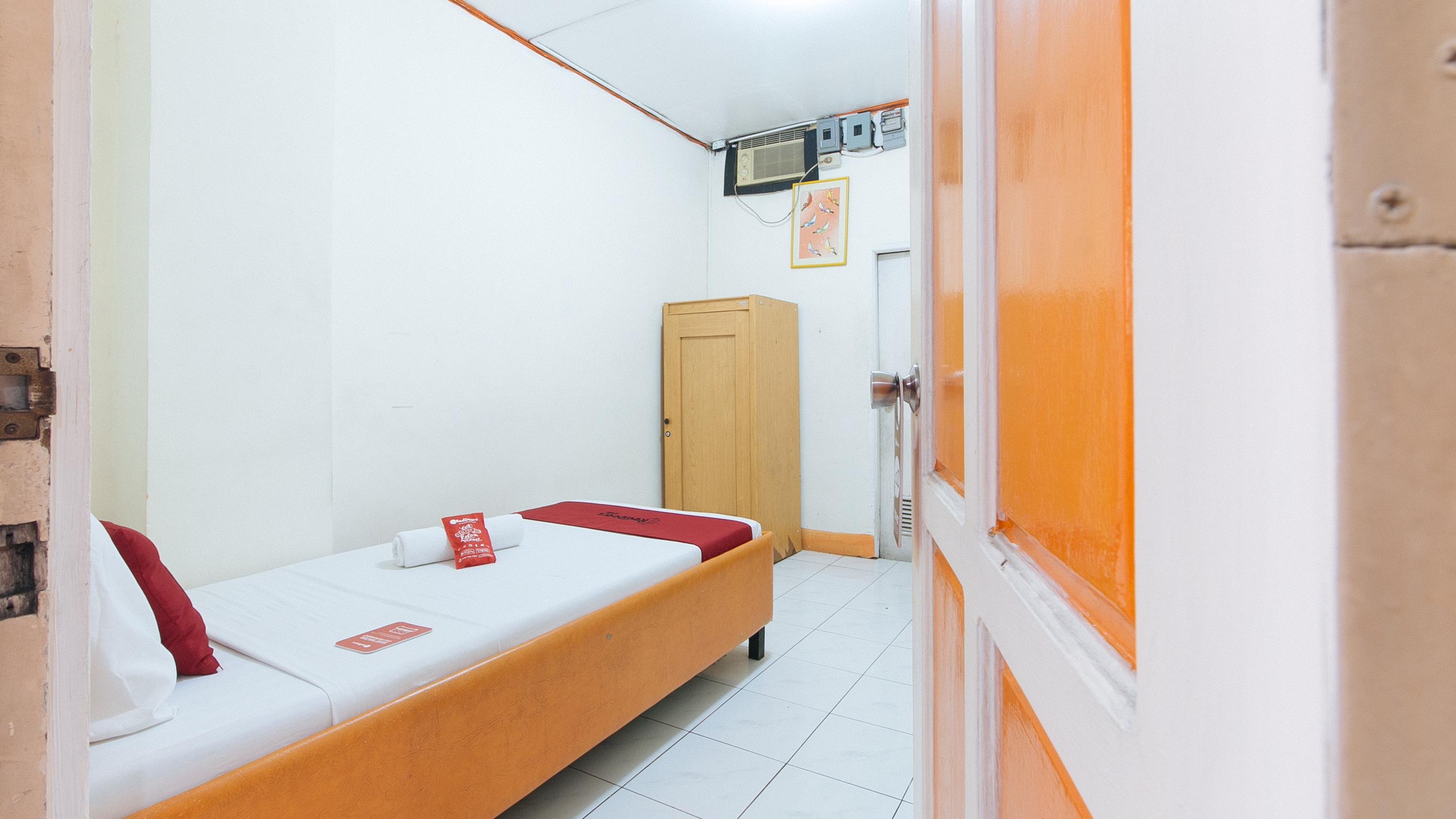 Reddoorz Near East Avenue Medical Center Hotel Manila Ngoại thất bức ảnh